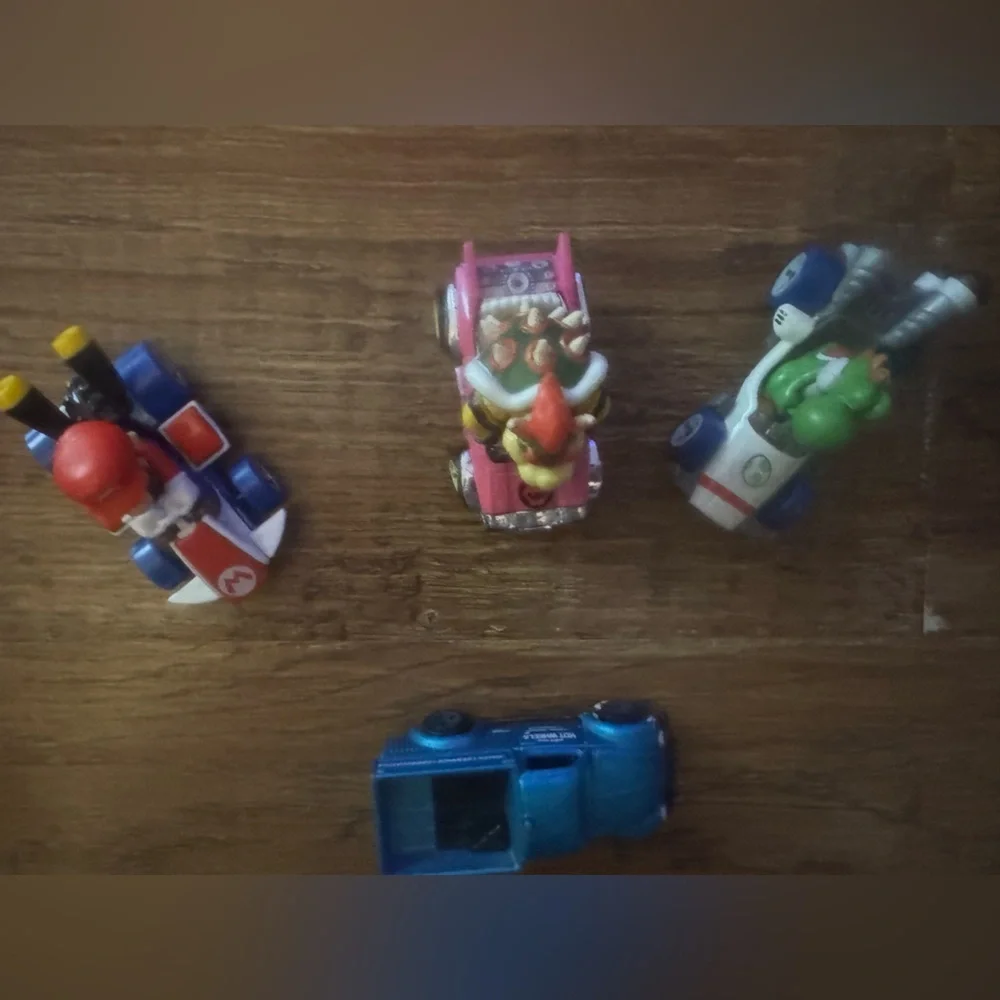 Mario matchbox hotwheels cars Yoshi & Bowser